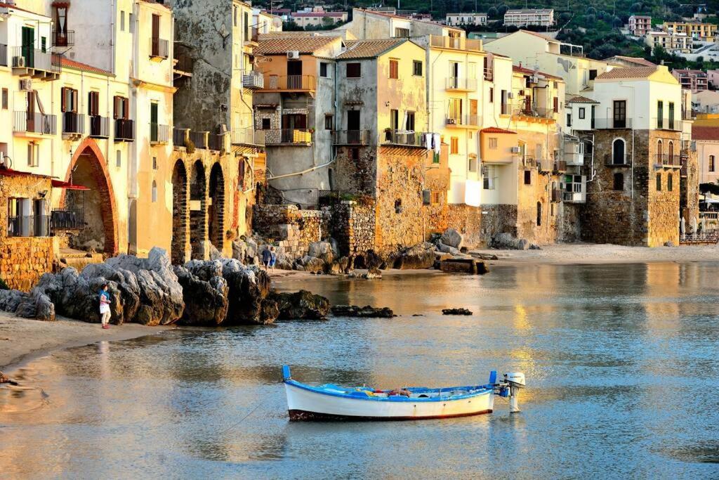 Lavatoioflats Casa Sul Mare E Sul Lavatoio Medievale A Чефалу Екстер'єр фото